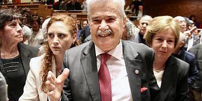 Dikili’nin  Efsane Belediye Başkanı ‘Komünist Osman’ belgesel oldu