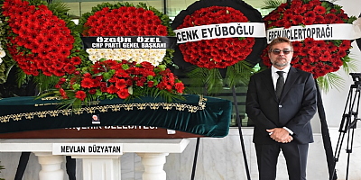 Engin Altan Düzyatan’ın babası Çeşme’de toprağa verildi