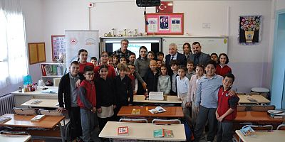 “Hayatın Anlamı Kitap Projesi” 2025’e Atatürk İlkokulu’nda Merhaba Dedi