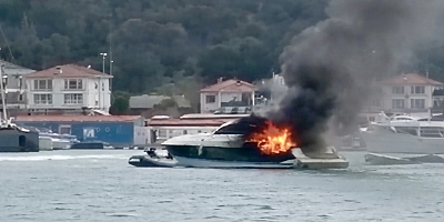 İzmir Çeşme’de Motoryat  Yangını 