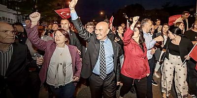 İzmir CHP demokrasi için yürüdü