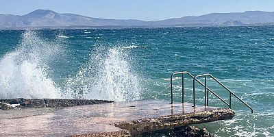 İzmir ve Çeşme İçin Kuvvetli Yağış ve Fırtına Uyarısı!