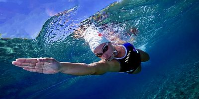 İzmirli yüzücü Bengisu Avcı’dan tarihi başarı!