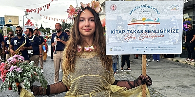 Kitap Kahramanları Çeşme Sokaklarında Canlandı!