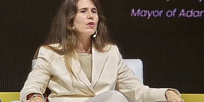 Lal Denizli: Çeşme’nin tanıtımında yanlış bir strateji uygulanmış