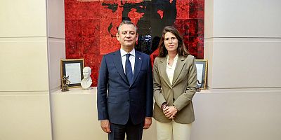 Lal Denizli’den Özgür Özel’e Yapılan Saldırıya Sert Tepki: “Bu Alçaklığı Kınıyorum!”