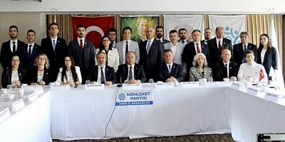 Memleket Partisi İzmir'de adaylarını tanıttı!