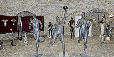 “Metale Verilen Hayatlar” Çeşme Kalesi’nde