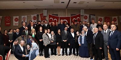 MHP’liler Çeşme'de kahvaltıda buluştu