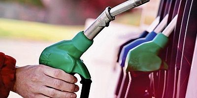 Motorinde art arda üçüncü indirim!