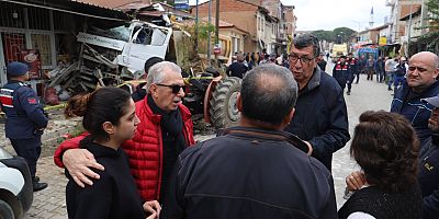 Ödemiş’te Mıcır Dolu Kamyon Kazası!