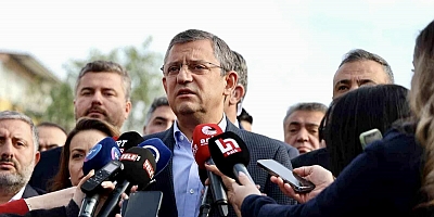 ÖZEL’DEN OĞUZ ERGE’NİN AİLESİNE ZİYARET 