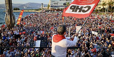 Özgür Özel’den İzmir’de Kurultay Çağrısı: “Milletin Önünde Kimse Duramaz”