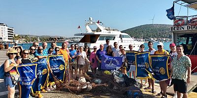 ROTARY’DEN GELENEKSEL HAYALET AĞLAR TEMİZLİĞİ ÇEŞME’DE 5.KEZ GERÇEKLEŞTİ