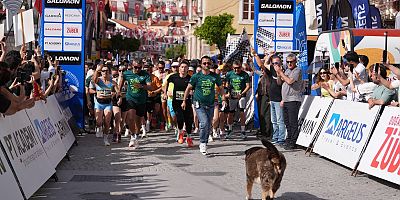 Salomon Çeşme Yarı Maratonu 5K Gün Batımı Koşusuyla Başladı