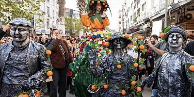 Seferihisar’da 25. Mandalina Şenliği Turuncu Coşkuya Sahne Oldu