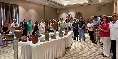 Seramik Tutkunları Çeşme Boyalık Otel’de Buluştu