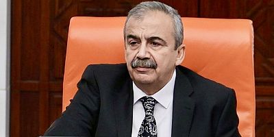 Sırrı Süreyya Önder Hayatını Kaybetti