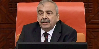 #SırrıSüreyyaÖnder #Kalp #Krizi #Geçirdi