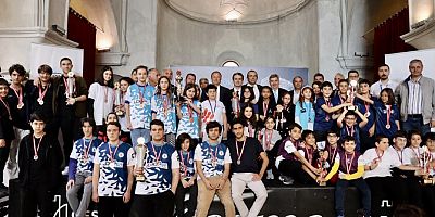 Türkiye Küçükler ve Yıldızlar Takım Satranç Şampiyonasında Finalistler Belli Oldu!