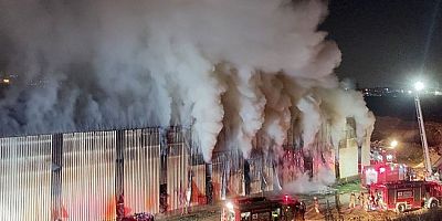 Tuzla'da bir geri dönüşüm tesisinde yangın çıktı