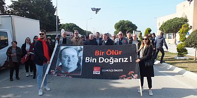 Uğur Mumcu Çeşme'de karanfillerle anıldı!