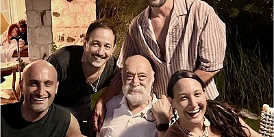 Ünlü Oyuncu Gupse Özay Yeni Yaşına Çeşme’de Girdi