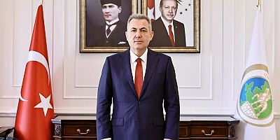 Vali Elban’dan 9 Eylül Mesajı: “İzmir, Umudun ve Yeniden Doğuşun Simgesi”