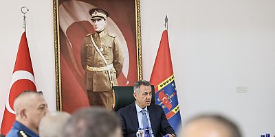 Vali Elban, Huzurlu Bir Yaz İçin Çeşme’de Güvenlik Toplantısı Yaptı