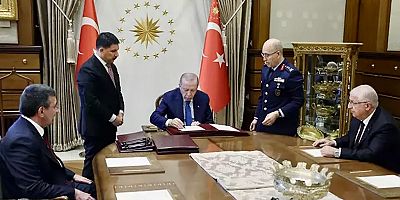 YAŞ kararları açıklandı: Genelkurmay Başkanlığı’na Selçuk Bayraktaroğlu atandı