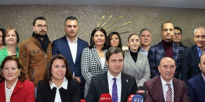 Yücel vekillik için ilk adımını attı