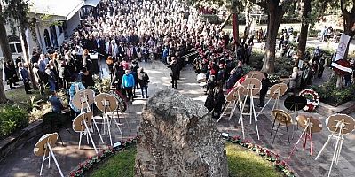 Zübeyde Hanım Karşıyaka’da anıldı